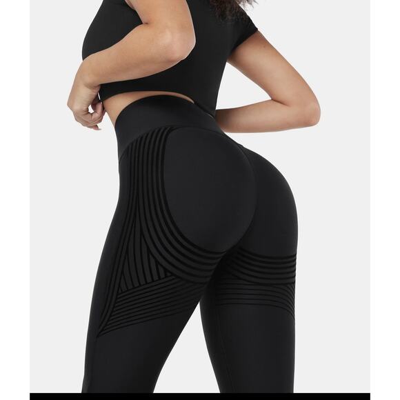 Fanka Flare Black Leggings Womens Sz L Lift and Curve Sculpting Athleticwear Gym - Picture 3 of 11